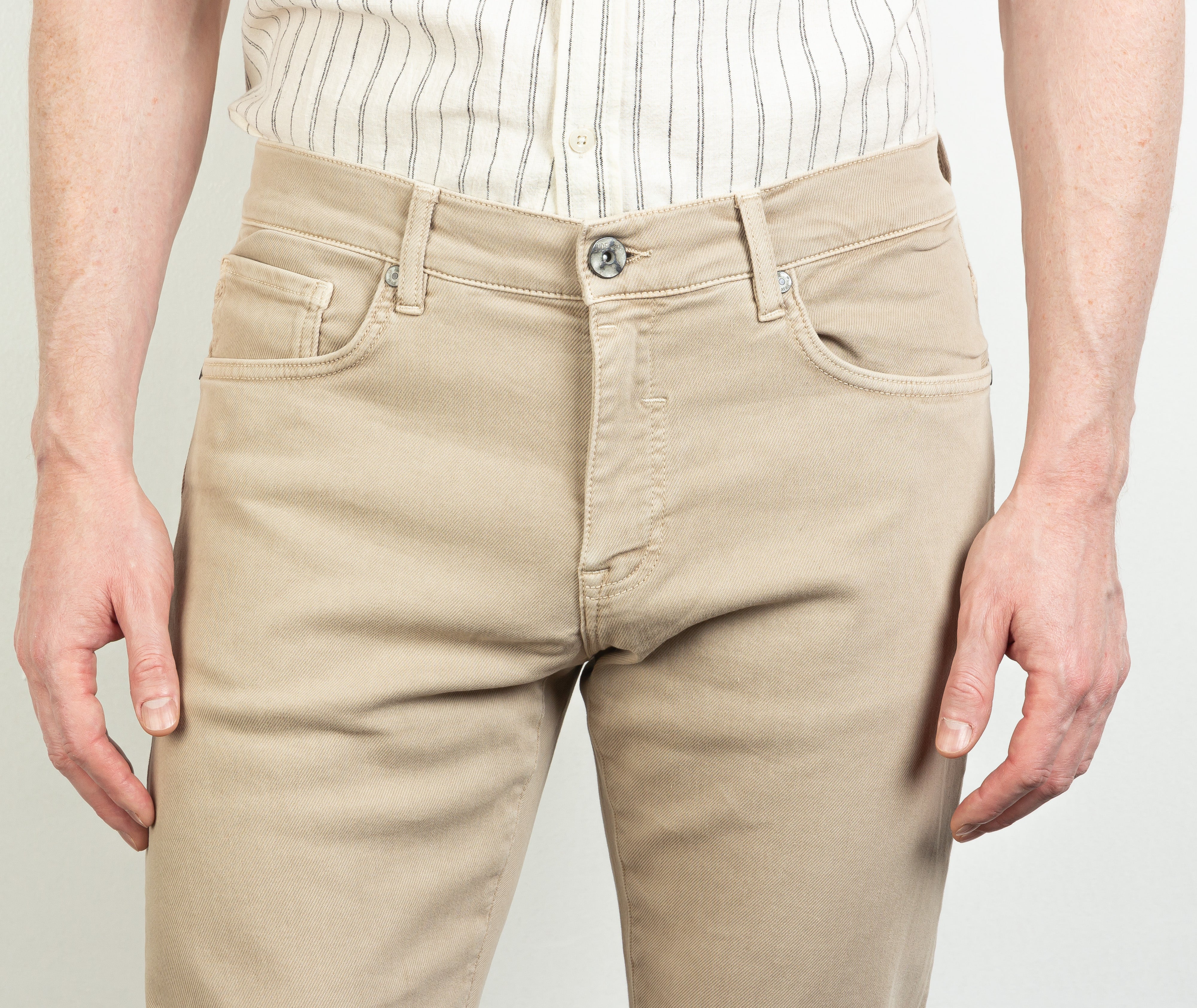 Axe Sand Slim Straight Jeans